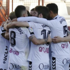 Els jugadors de l'Albacete Balompié tornen a gaudir del futbol després de sortir del pou del descens i de viure tranquils a la taula.
