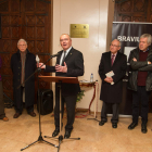L'alcalde de Reus, Carles Pellicer, Raimon, Ramon Nadal i Arturo Gaia a la presentació.