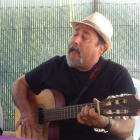 Imagen de Toni Solà, cantante y fundador de Rumbes Canya.