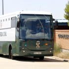 El autobús de la Guardia Civil ha trasladado a cuatro de los políticos independentistas encarcelados en el Centro Penitenciario de Zuera.