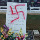 Imatge del memorial en reconeixement a les víctimes que van morir als camps d'extermini.