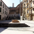 La nueva plaza Sant Joan de Tortosa, en el casco antiguo, después de la urbanización integral que se ha hecho.