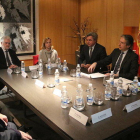 Pla general de la reunió del ministre de Foment, Íñigo de la Serna, amb els alcaldes del Pacte de Berà, el 20 de febrer de 2018.
