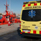Imagen de archivo de una ambulancia del SEM en Cambrils.