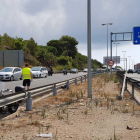 El accidente ha tenido lugar en la A-7 cerca de la salida de Sant Pere i Sant Pau.