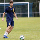 Verdés, en una sesión de entrenamiento con el Oviedo.