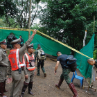La policia i els equips de rescat de Tailàndia