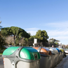 Els contenidors que Ros Roca va instal·lar a l'avinguda Sant Jordi.