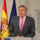 El portavoz del gobierno español, Íñigo Méndez de Vigo, en rueda de prensa después del Consejo de Ministros extraordinario para aprobar el recurso contra la Ley de la presidencia 09/05/2018.