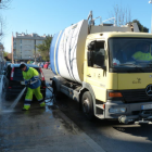 Imagen de archivo de uno de los vehículos de limpieza de la empresa Urbaser en Salou.