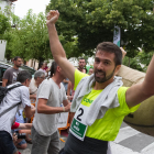 El vallenc Rubén Guillén celebrant la seva victòria, ahir, just al final de la cursa de Riudoms.