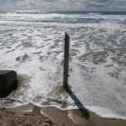 El agua dle mar ha llegado hasta las zonas de las duchas.