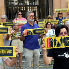 Plano medio del diputado de la CUP, Carles Riera, en la protesta 'Silencio, rebelaos delante de la Audiencia de Tarragona.