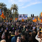 Imatge de la gent concentradad al Passeig Lluís Companys.