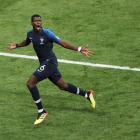 Pogba celebrant el tercer gol de França