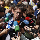 El coordinador general de Catalunya en Comú, Xavier Domènech, en l'atenció als mitjans abans de començar la manifestació de l'Espai Democràcia i Convivència.