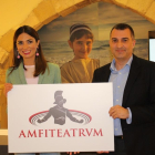 La consejera de Turismo, Inma Rodríguez y el gerente del Patronato Municipal de Turismo, Angel Arenas han presentado el Amfiteatrvm.