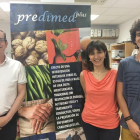 De izquierda en derecha, Jordi Salas, Nancy Babio y Guillermo Mena, autores del estudio.