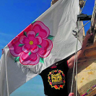 Imagen de archivo de una izada de la bandera en lo alto del Campanar.
