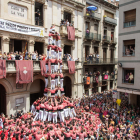 5de9 amb folre de la Colla Vella dels Xiquets de Valls per la diada de Sant Joan