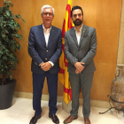 El president del Parlament, Roger Torrent, amb l'alcalde Josep Fèlix Ballesteros.