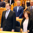 El president del govern espanyol, Mariano Rajoy, i la vicepresidenta, Soraya Sáenz de Santamaría, en el Senado.