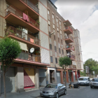L'incendi s'ha produït a la cuina d'un quart pis al carrer Vilallonga de Reus.