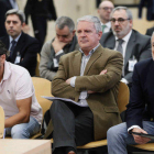 Plano medio de 'El Bigotes', Pablo Crespo y Francisco Correa en la jornada del juicio de la trama valenciana de Grürtel en la Audiencia Nacional.