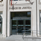 Imagen de la fachada exterior de la Audiencia provincial de Murcia.