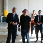El consejero delegado de Hife, Josep M. Chavarría, durante la visita a las instalaciones.