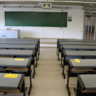 Imagen de una aula vacía de la UAB.