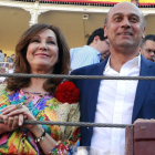 La periodista Ana Rosa Quintana con su marido, juan Muñoz.
