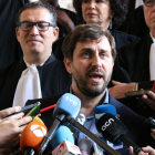 Toni Comín durant una compareixença davant la premsa a Brussel·les.