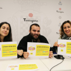Els membres de l'assemblea local de la CUP de Tarragona i la regidora Laia Estrada, durant la presentació.