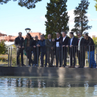 S'ha instal·lat un escenari a la bassa del Mas Iglesias que permetra celebrar actes a l'aire lliure.