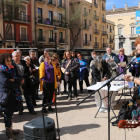 Una representante de Stop Mare Mortum presenta el acto 'Palabras para la Paz' de Tarragona por las refugiadas, el pasado 4 de marzo de 2018.