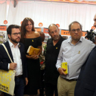 El president Torra, el vicepresident Aragonès i la consellera Borràs a un dels estands de la Setmana del Llibre en Català.