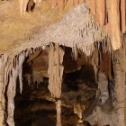 Imatge de l'interior de la Cova Meravelles.