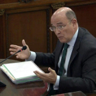 Diego Pérez de los Cobos, amb papers sobre la taula, en el segon dia d'interrogatori al Tribunal Suprem.