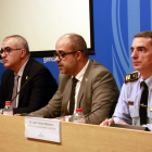 El conseller de Interior, Miquel Buch, con el director del SCT, Juli Gendrau, y el comisario Joan Carles Molinero.