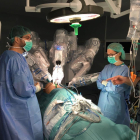 Operación de cáncer de pulmón con el robot DaVinci en el Hospital Joan XXIII.