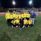 La plantilla del primer equipo femenino de la Escuela Fútbol Base Salou Costa Daurada.