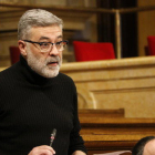 El diputado de la CUP Carles Riera interviene en el pleno del Parlament.