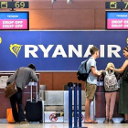 La magistrada considera «abusiva« la política de equipaje de Ryanair.