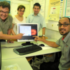 El doctor Pere Romero y de los investigadores de la URV Aïda Valls, Antonio Moreno y Emran Saleh.
