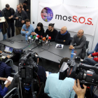 Representants sindicals i del moviment MosSOS expliquen les negociacions laborals i properes mobilitzacions.