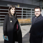 El vicepresident del Govern, Pere Aragonès, amb la portaveu d'ERC, Marta Vilalta, a Mas d'Enric.