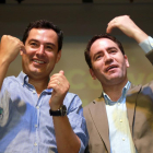 Juanma Moreno, presidente del partido popular andaluz, y Teodoro García Egea, secretario General del PP