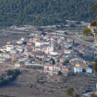 Imatge de Capafonts vist des del barranc de la Pixera.