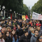 Plano general de la manifestación de profesores y universitarios por la Rambla Nova de Tarragona.